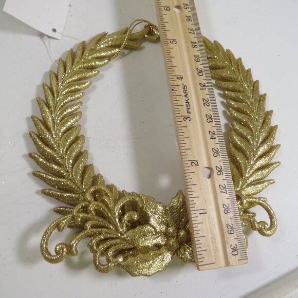 Unique Wreath and Swirly arching pieces (Fairy or Victorian Feel) Glittered - Picture 4 of 12